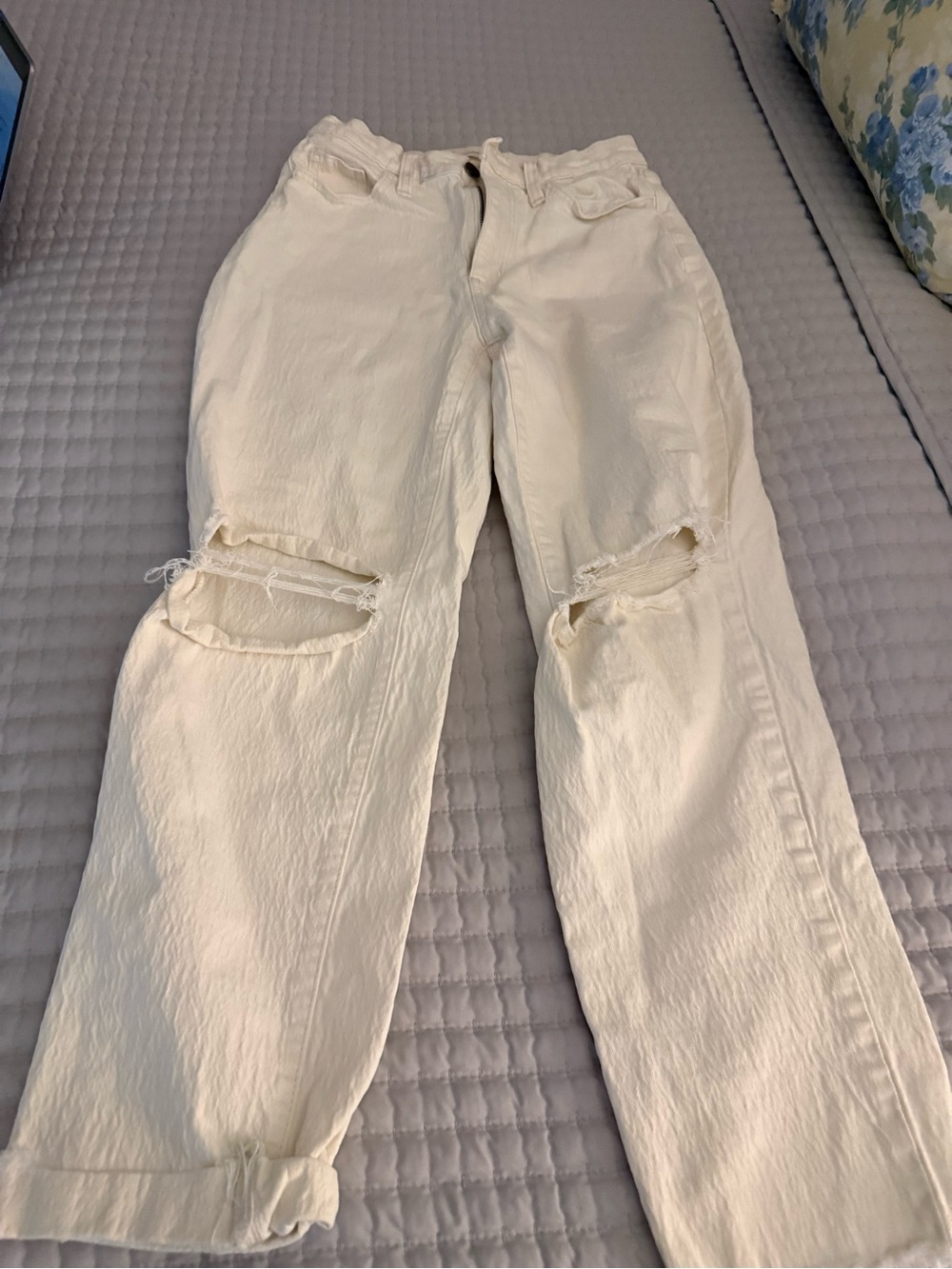 Universal Thread Cream High-Rise Straight Jeans
